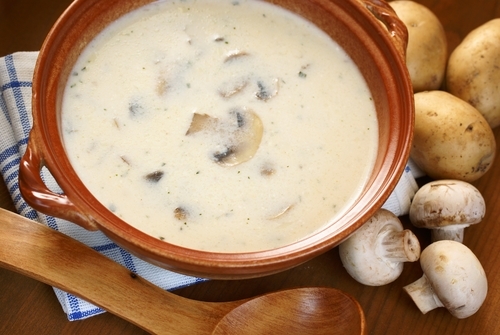Bílá houbová polévka babičky Aničky: Nejlepší na světě!, foto: Samhotostock/MKucová, archov - Kuchaři do domu