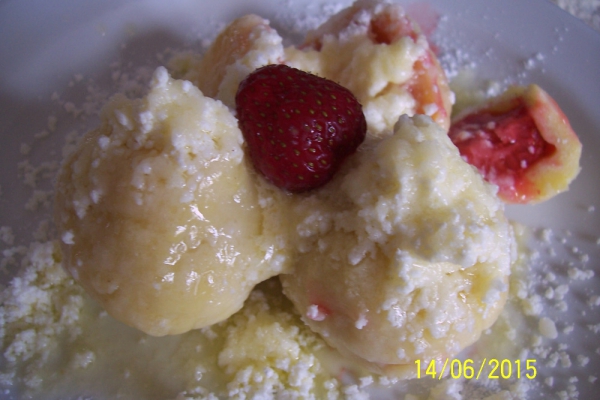 Cottage cheese dumplings with strawberries 1, Illustrative photo: Kuchaři do domu - www.kucharidodomu.cz